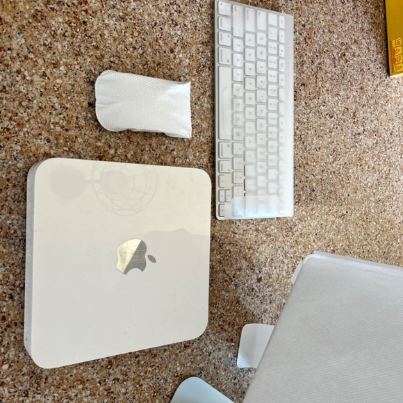 Apple iMac 🖥️ - Picture 3 of 4